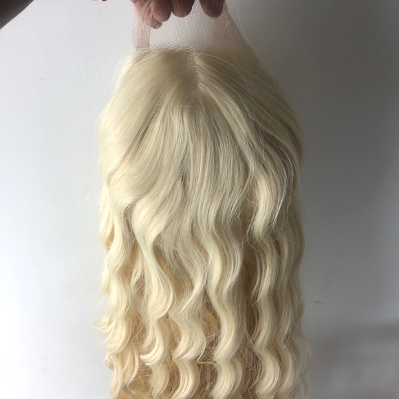 20” BLONDE WAVY LACE FRONT WIG *NEW*